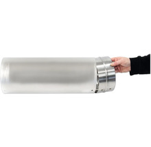 Thermoplongeur avec boîtier en acier inoxydable dans la main