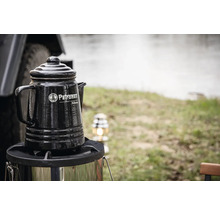 Petromax Perkolator Kaffeekanne auf Kocher für Camping im Freien