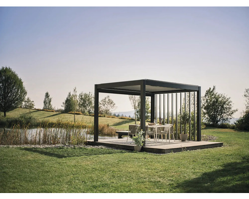Jardin avec terrasse, pavillon et bassin