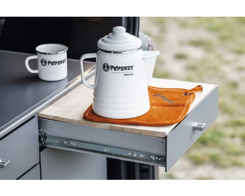 Cafetière Petromax Perkomax en acier émaillé avec tasse Petromax sur une rallonge