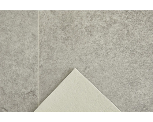 Nahaufnahme von grauen Wandfliesen