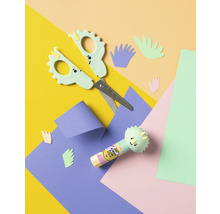 Kit de bricolage avec ciseaux, bâton de colle et papier
