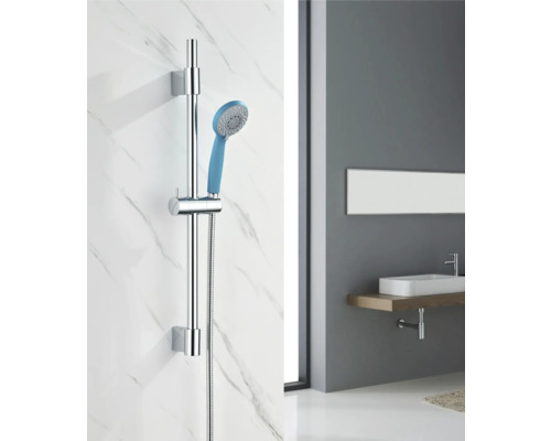 Brausestangenset mit Handbrause im Badezimmer