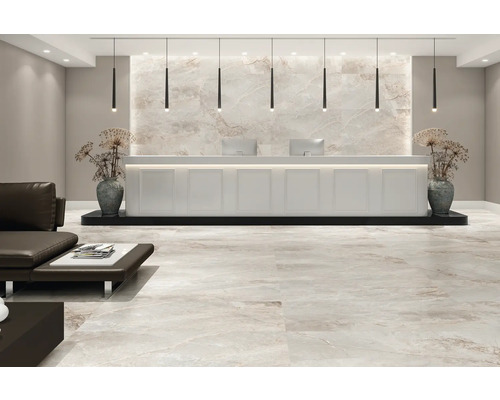 Intérieur avec sol en marbre, réception et coin salon