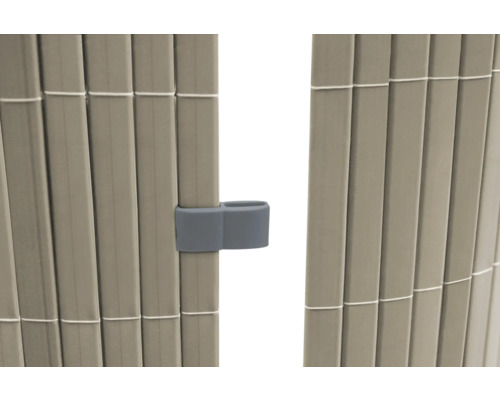 Vue détaillée d''un brise-vue avec un mécanisme de fermeture