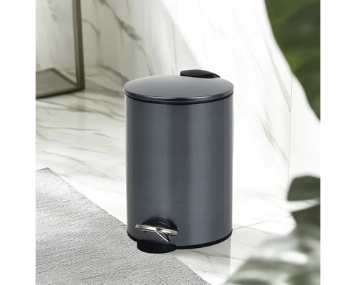 Poubelle à pédale pour la salle de bain