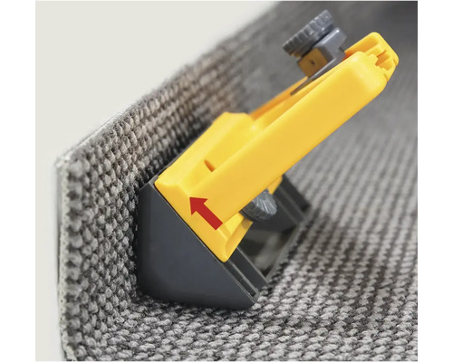 Dispositif de montage de moquette pour la fixation de moquettes sur les escaliers