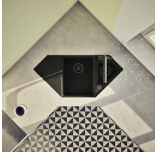 Ansicht von oben auf eine Küchenspüle mit Abtropffläche und Spültischarmatur