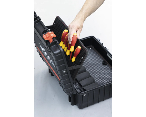 Geöffneter Werkzeugkoffer mit Schraubendrehern und Wiha Logo