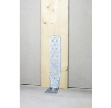 Winkelverbinder aus Metall mit Holzbrett und Befestigungslöchern