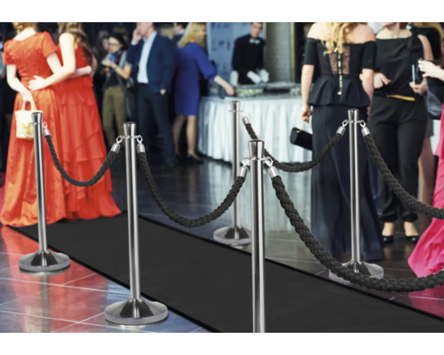 Absperrpfosten mit Kordel auf einer Veranstaltung