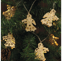 Guirlande lumineuse avec motifs d''anges en bois sur un sapin de Noël