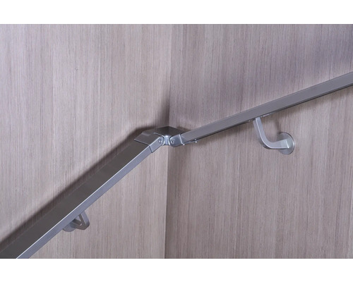 Montierte Treppengeländer an einer Wand