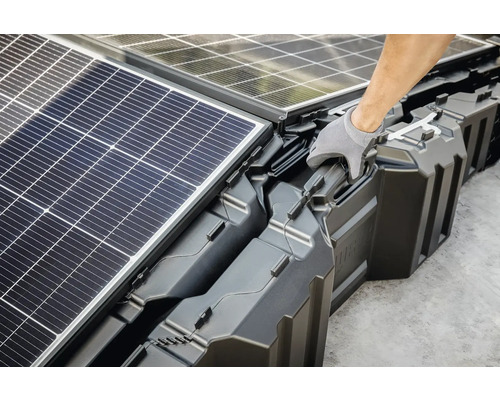 Installation de panneaux solaires sur un toit plat avec sous-structure