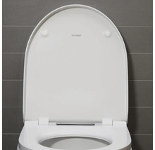 Abattant de WC ouvert en céramique sanitaire avec logo Duravit