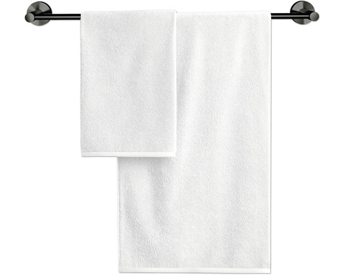 Zwei weiße Handtücher hängen an einem Handtuchhalter.