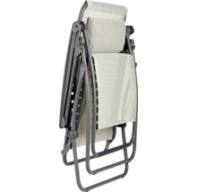 Zusammengeklappter Relaxsessel mit Textilbezug