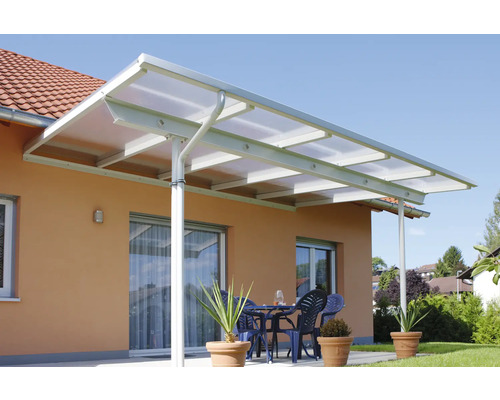 Terrasse mit Terrassenüberdachung aus Aluminium und Polycarbonatplatten