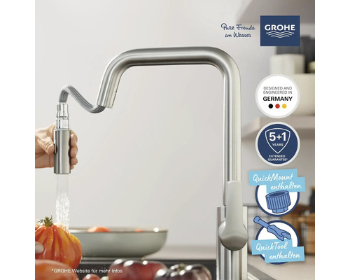 Küchenarmatur mit ausziehbarer Geschirrbrause und Grohe Logo