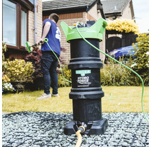 Système de filtration Unger Hydro Power Ultra pour le nettoyage des fenêtres à l''extérieur.