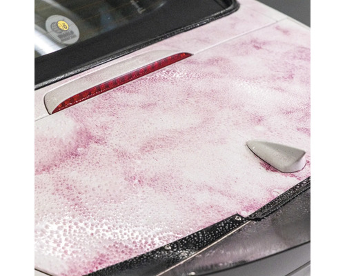 Autolack mit Wasserflecken und Wasserhärte Siegel