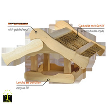 Vogelhaus mit Giebeldach und Schilfdeckung