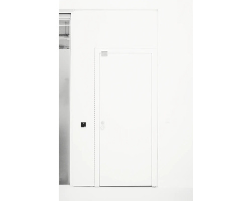Porte d'intérieur blanche au design moderne et épuré avec un bouton de porte rond.