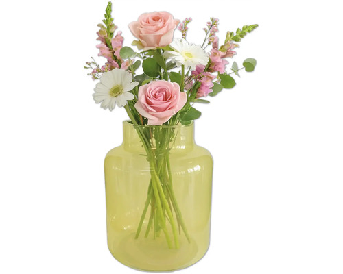 Blumenstrauß mit Rosen und Margeriten in einer Glasvase