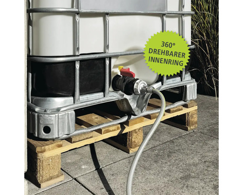 Wassertank auf Palette mit angeschlossenem Schlauch und Hinweis auf einen 360 Grad drehbaren Innenring