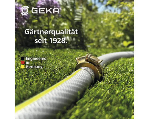 Gartenschlauch auf Rasen mit Geka Logo und Siegel Engineered in Germany