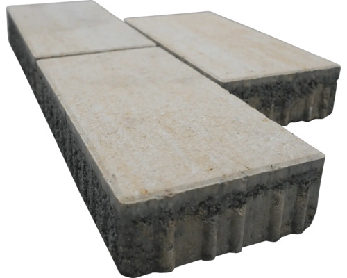 Rechteckige Pflastersteine aus Beton
