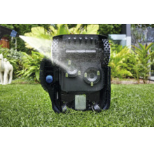 Robot tondeuse nettoyé à l'eau