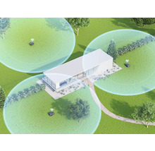 Vue de dessus : robots tondeuses à gazon coupant une pelouse près d’une maison