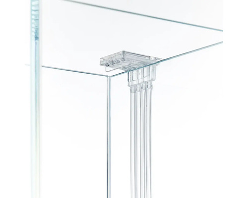 Aquarium avec accessoires transparents pour la gestion de l'eau