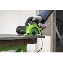 Eibenstock Fliesenschneider im Einsatz auf einem Tisch