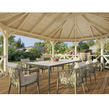 Holzpavillon mit Esstisch, Stühlen und Grill im Garten