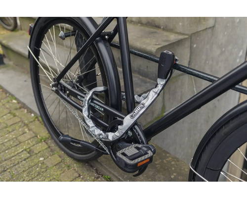 Vélo sécurisé avec un antivol chaîne ABUS