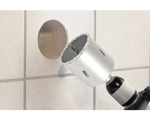 Diamant-Lochsäge bohrt Loch in Fliese