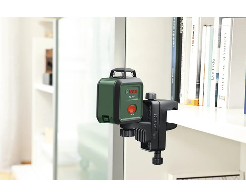 Logo Bosch, laser à lignes avec pince fixé sur une étagère