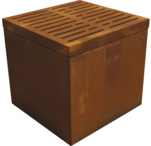 Quadratischer Pflanzkübel aus Metall mit Schlitzmuster