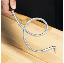 Arbre flexible avec vis pour outil