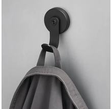 Crochet mural avec sac suspendu