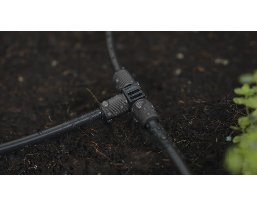 Raccord en T pour système d'irrigation dans le sol du jardin