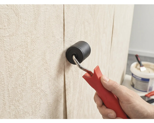 Anpressroller zum Anbringen von Tapeten