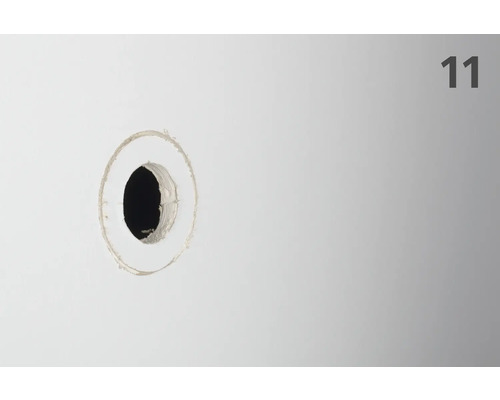 Trou dans le mur pour installation