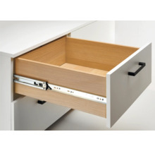 Tiroir ouvert avec rails coulissants dans un meuble blanc