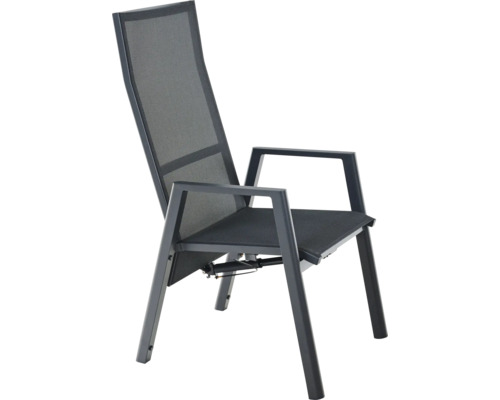 Chaise de jardin avec dossier haut, accoudoirs et revêtement en textile sur une structure métallique stable.