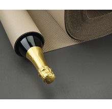 Flasche in Wellpappe und Kartonrolle