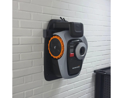 Mowinav i105 Rasenmähroboter in Wandhalterung