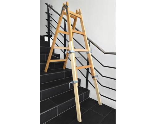 Barrière d'escalier en bois sur des escaliers